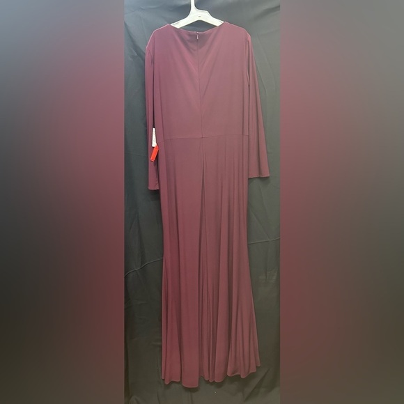 Mac Duggal 67848 NWOT FAUX WRAP LONG SLEEVE GOWN W/ APPLIQUÉ DETAIL - Picture 6 of 8